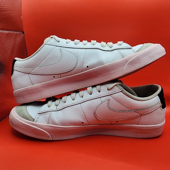 Nike Blazer Low '77 Men's 10.5 Sneakers White Pink Shoes DD3034-100 LGTBQ+ - Picture 5 of 11